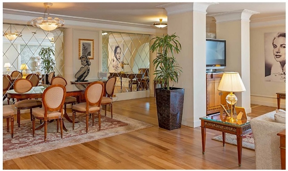 Dormir aux (5) étoiles et s’asseoir comme les stars